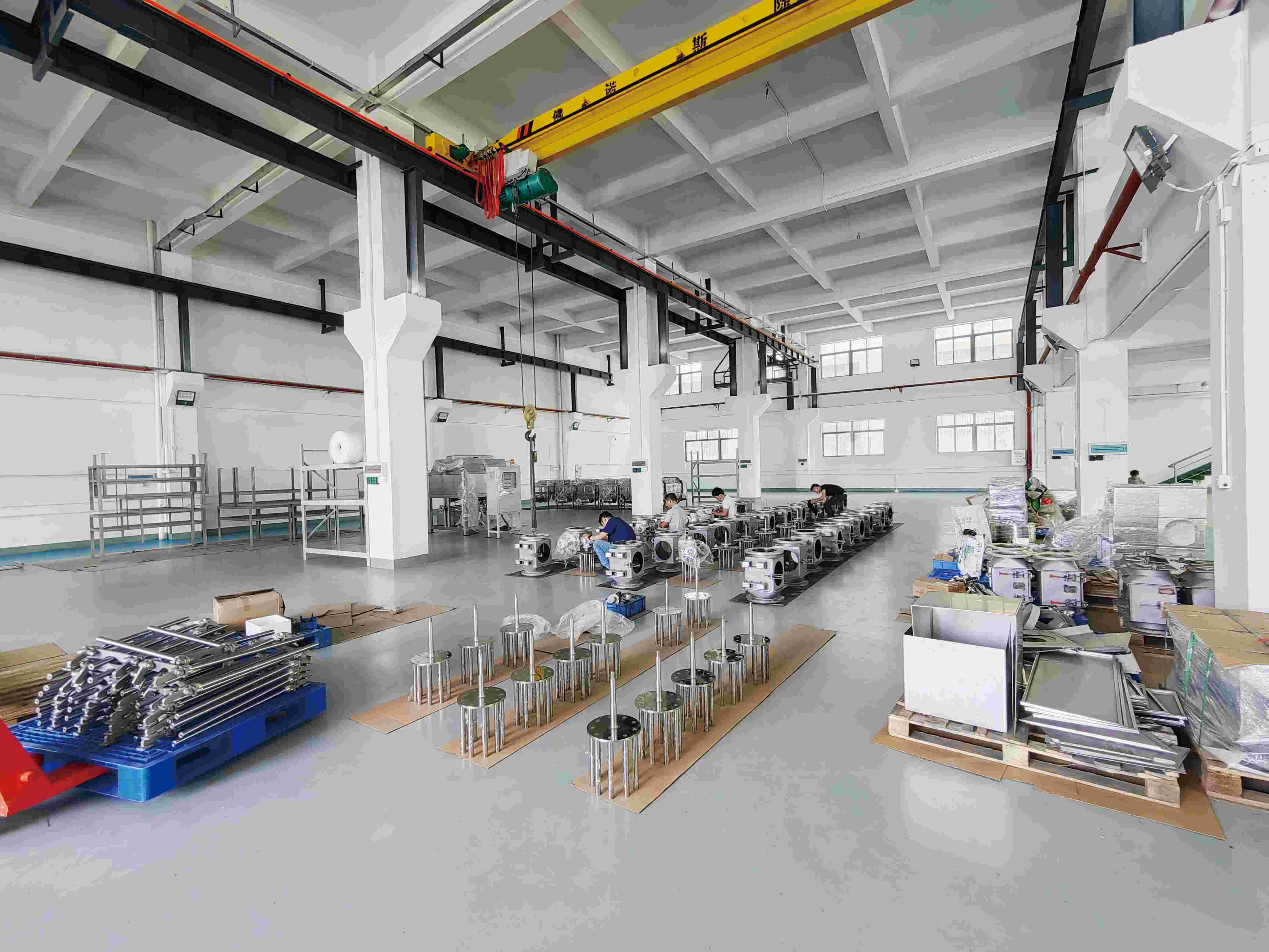 دستی در مقابل تجهیزات حذف اتو اتوماتیک: مزایا و تفاوت ها